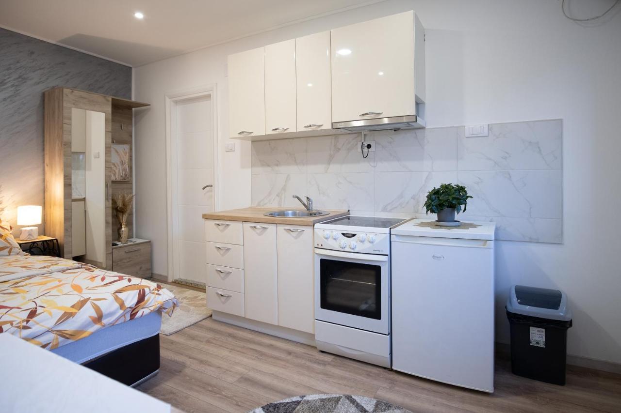 Apartments Solar เทรบินเย ภายนอก รูปภาพ